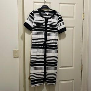 Dress barn black white striped dress (sz 8)
